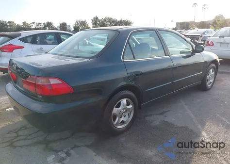 2000 Honda Accord 3.0 Ex from USA, damaged, VIN 1HGCG1656YA097469